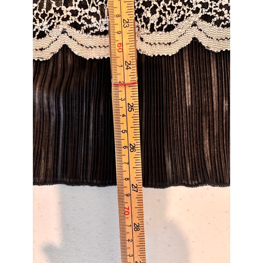 CJ Banks plus size women's fancy layered top.  Size 1X - Picture 8 of 10